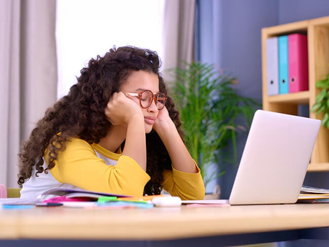 Student struggling with learning virtually