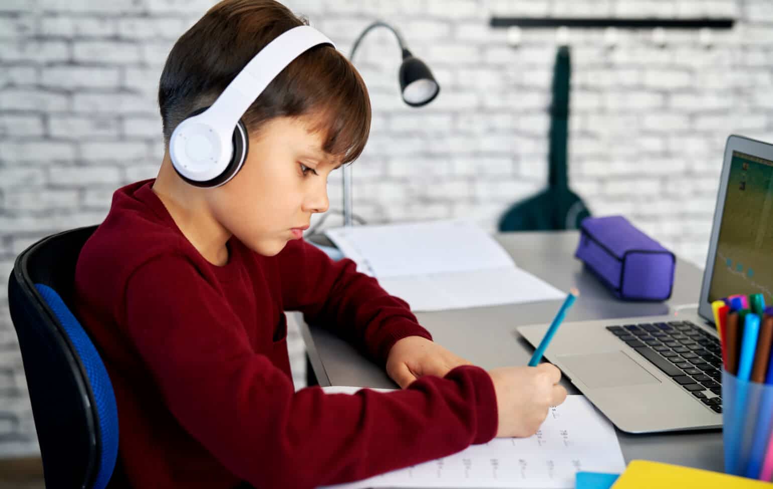 Student learning online