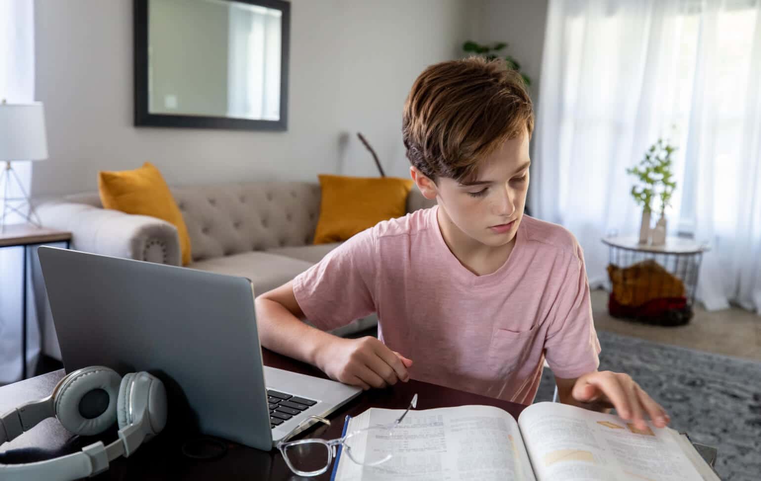 Student learning online