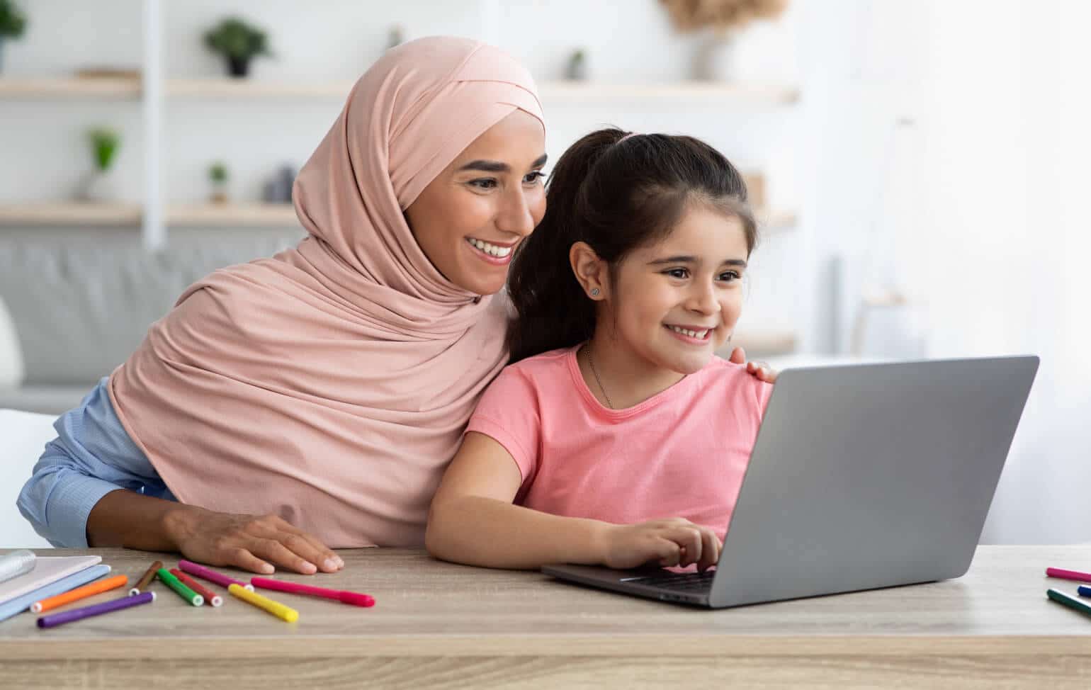 Student and parent learning online