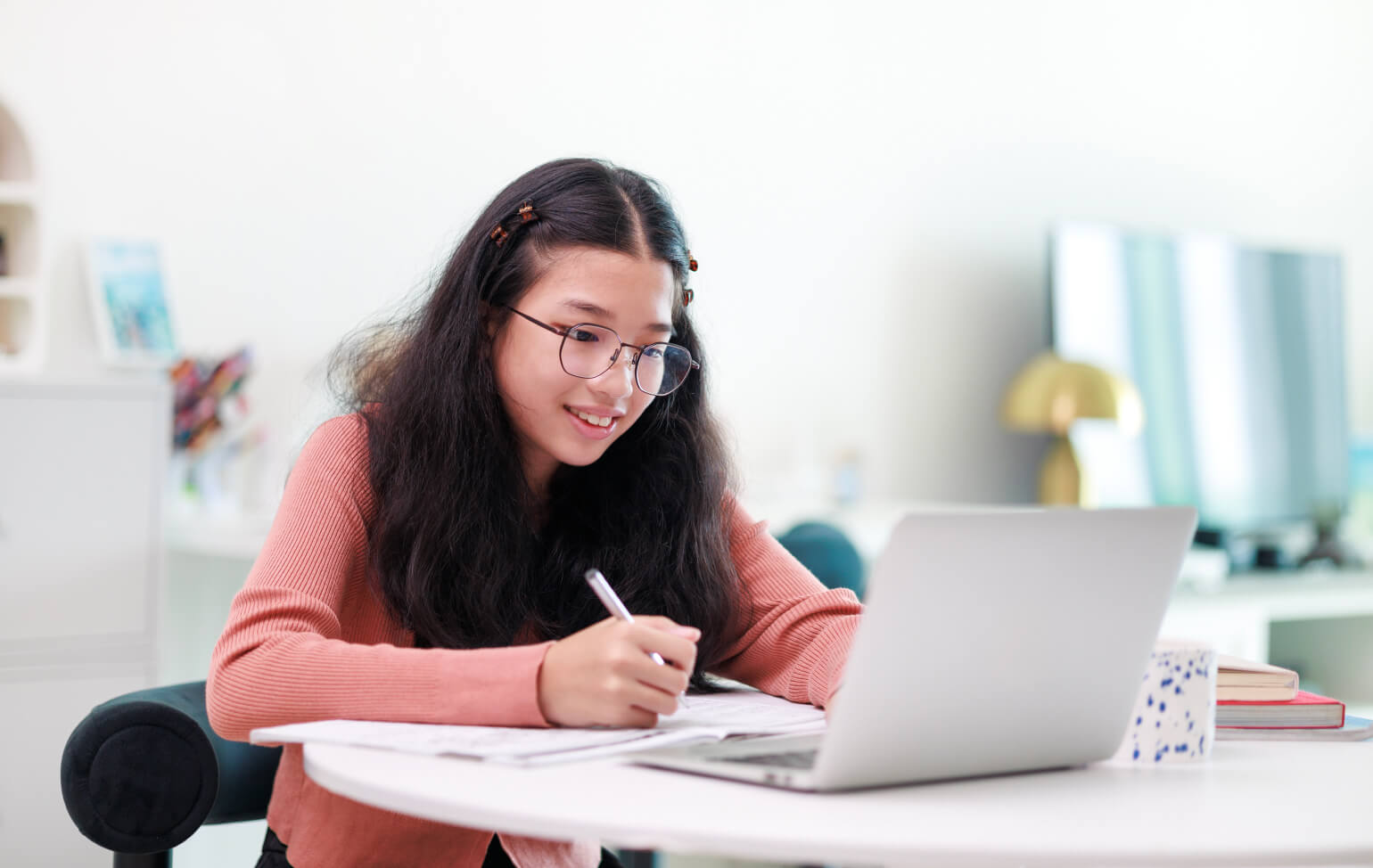 Student learning online