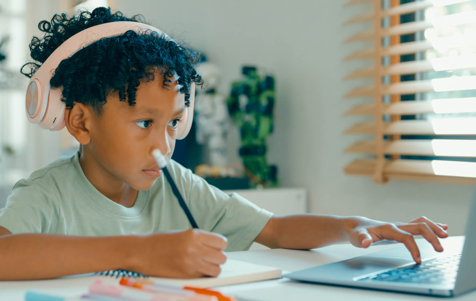 Student learning online