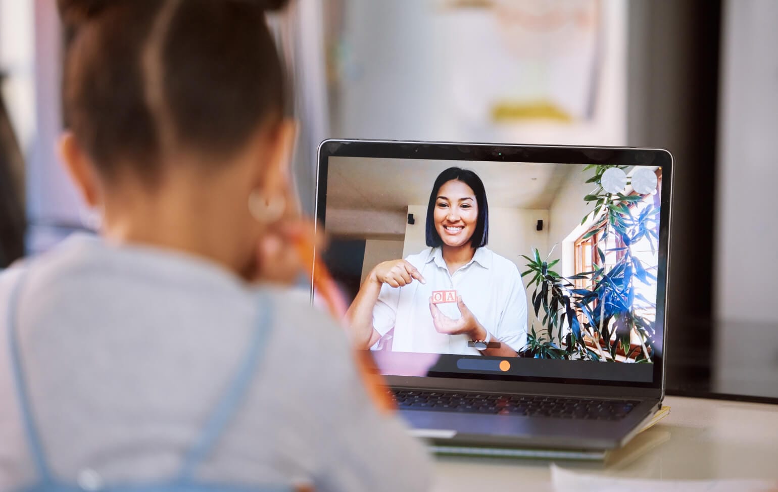 Student and teacher learning online